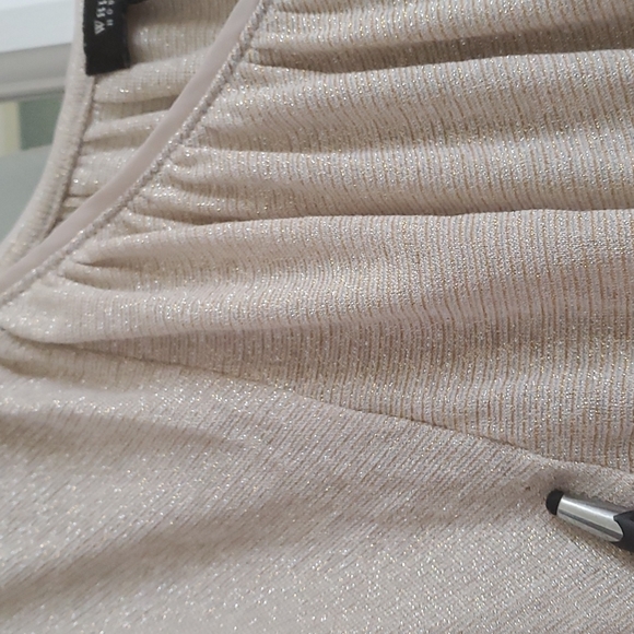 WHBM White House Black Market Gold Silver Metallic V-neck Top - Picture 5 of 5